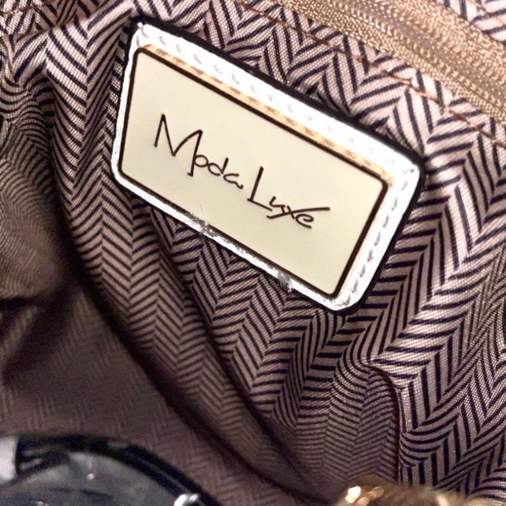Moda Luxe Purse - Picture 2 of 11